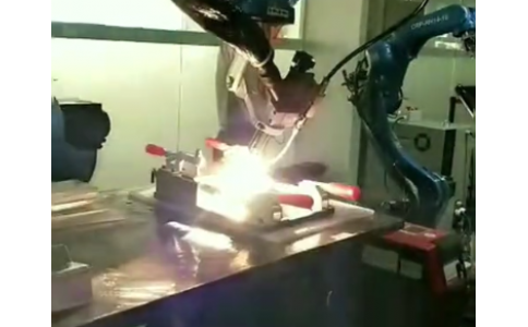氬弧焊機(jī)器人，推拉絲脈沖鋁焊